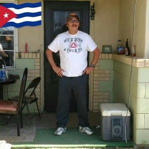 Meet your Posher, Luis